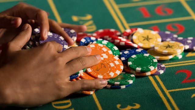 Party Casino کھلاڑیوں کے لیے لائیو کیسینو سیکشن